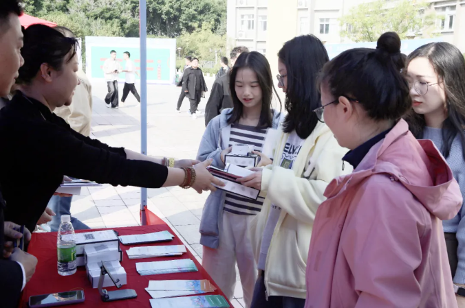 1730776623831066781.png image.png